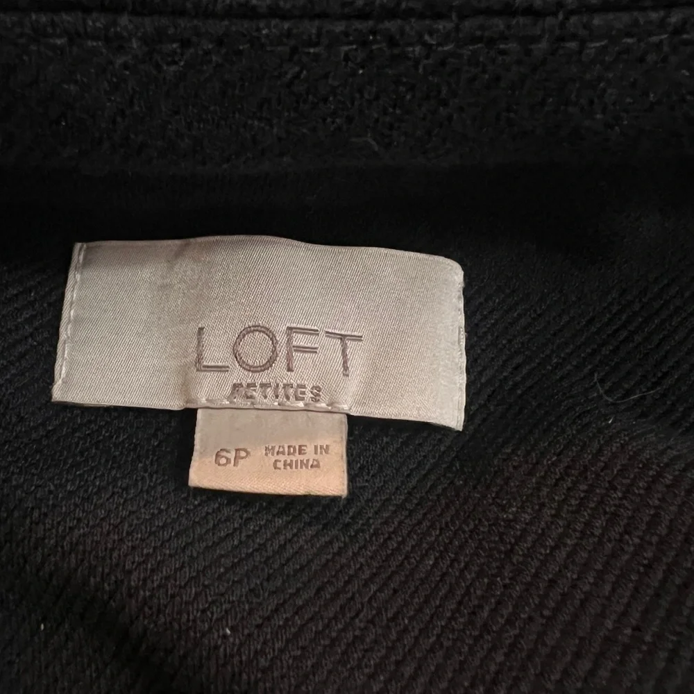 Loft Petite Knit Twill Modern Blazer
- size 6P - Picture 7 of 12